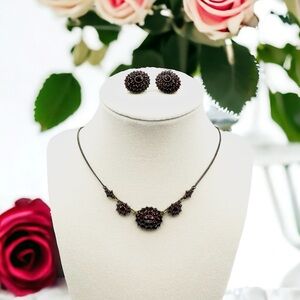 Sold! Atq Victorian Bohemian Garnet Cluster Rose Cut Gemstones Necklace Earrings